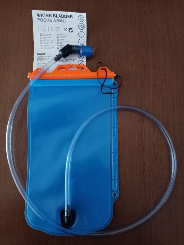 Mochila capacidad 5 L.