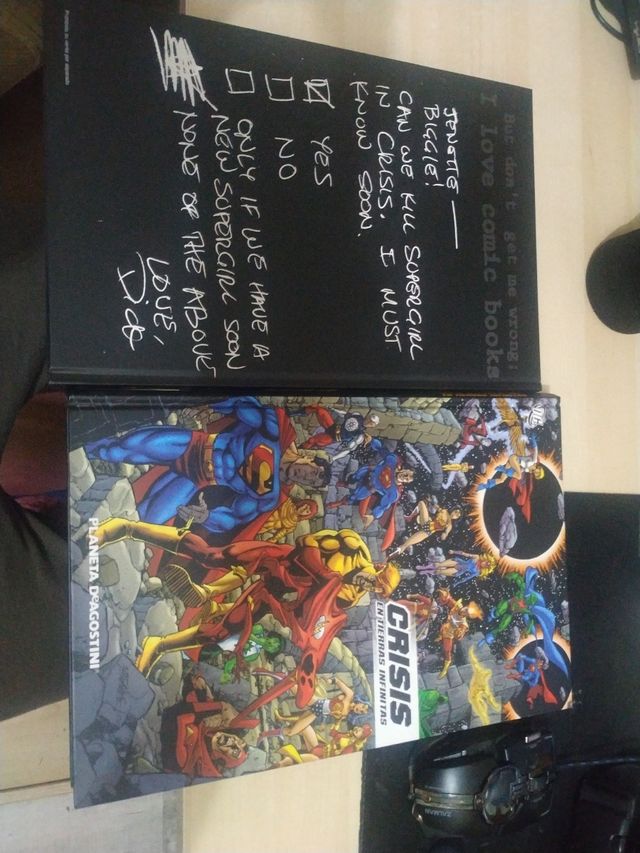 Crisis en tierras infinitas .Edición coleccionista