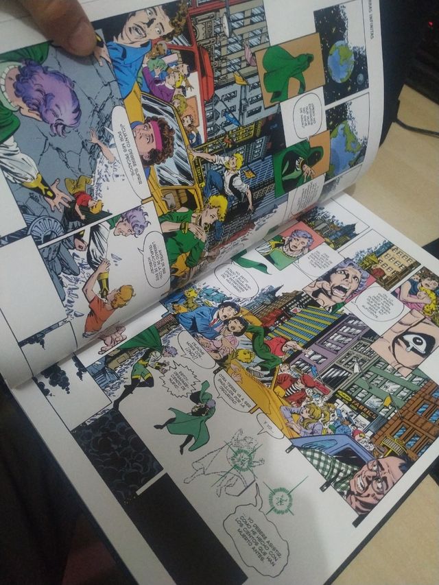 Crisis en tierras infinitas .Edición coleccionista