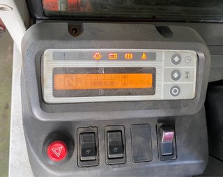 NISSAN UNICARRIER DIESEL 2.5 Tn MATRICULADA