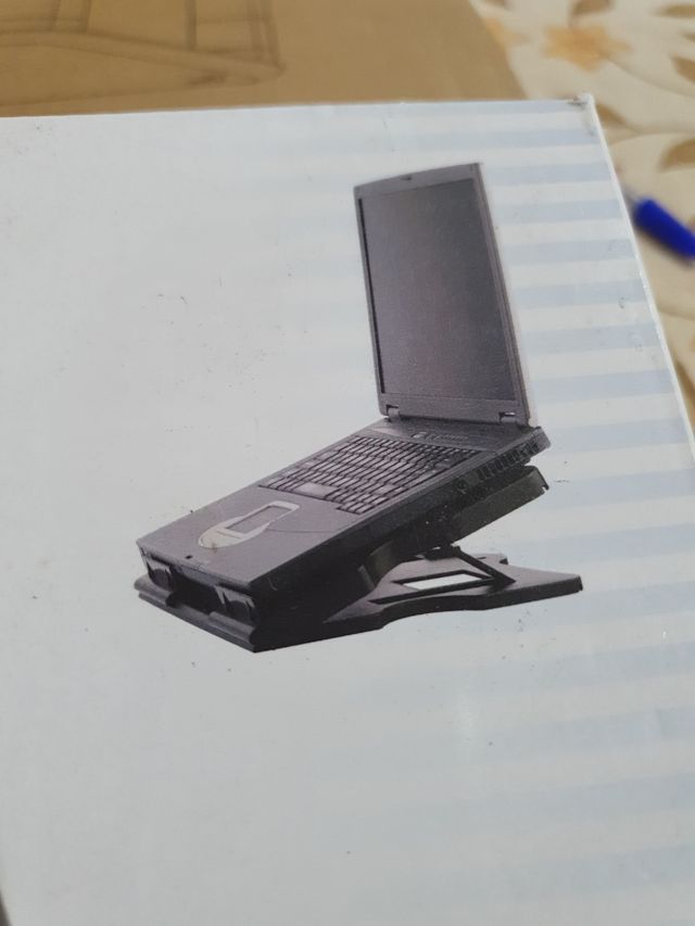 Soporte para portátil con ventiladores