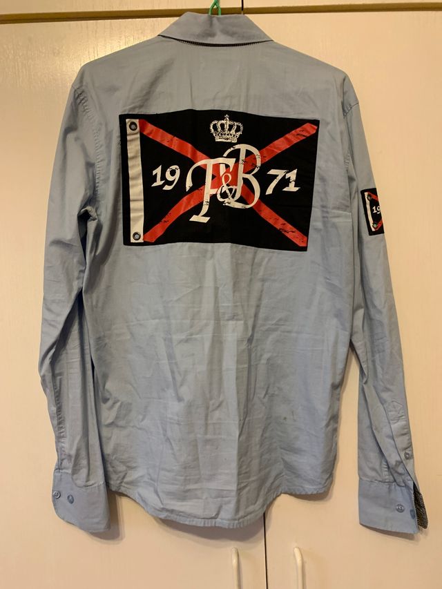 Camisa azul algodón bordada en espalda