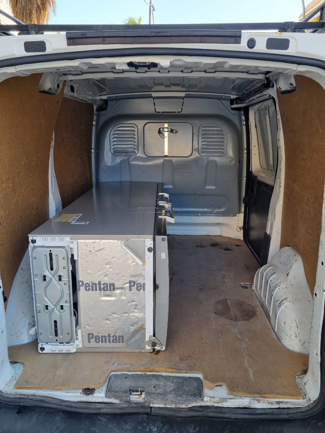 ofrezco furgoneta para mudanzas