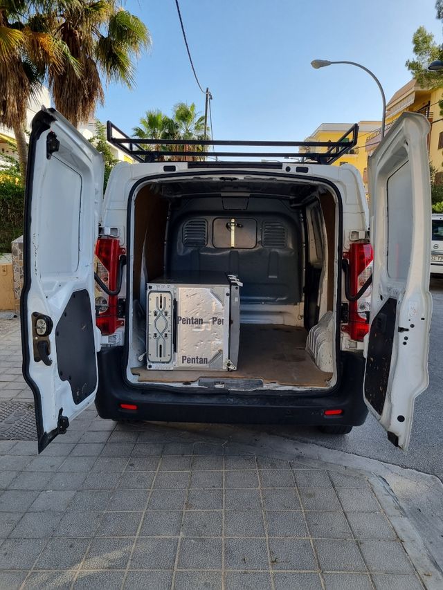 ofrezco furgoneta para mudanzas