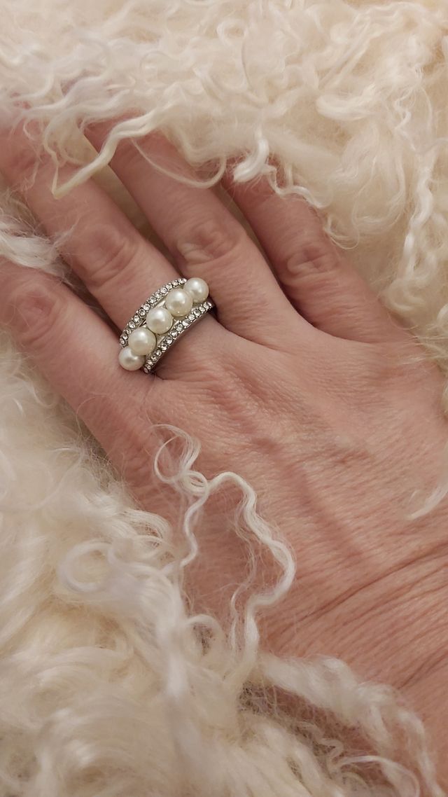 anello vintage con perle BIJOUX  NO ARGENTO