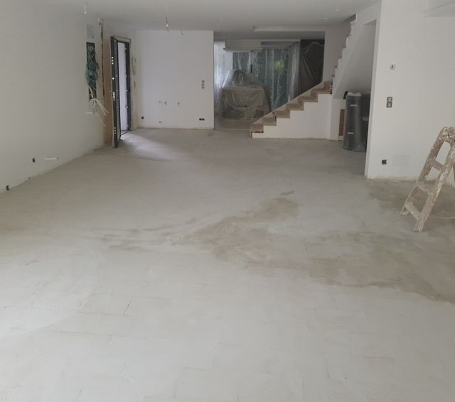 SUELOS LAMINADO ,TARIMA FLOTANTE ,RODAPIES,PUERTAS