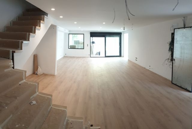 SUELOS LAMINADO ,TARIMA FLOTANTE ,RODAPIES,PUERTAS