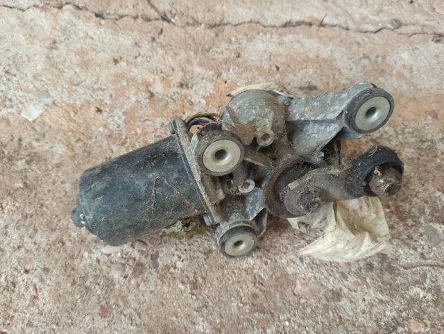 Nissan Patrol GR - Motor limpia