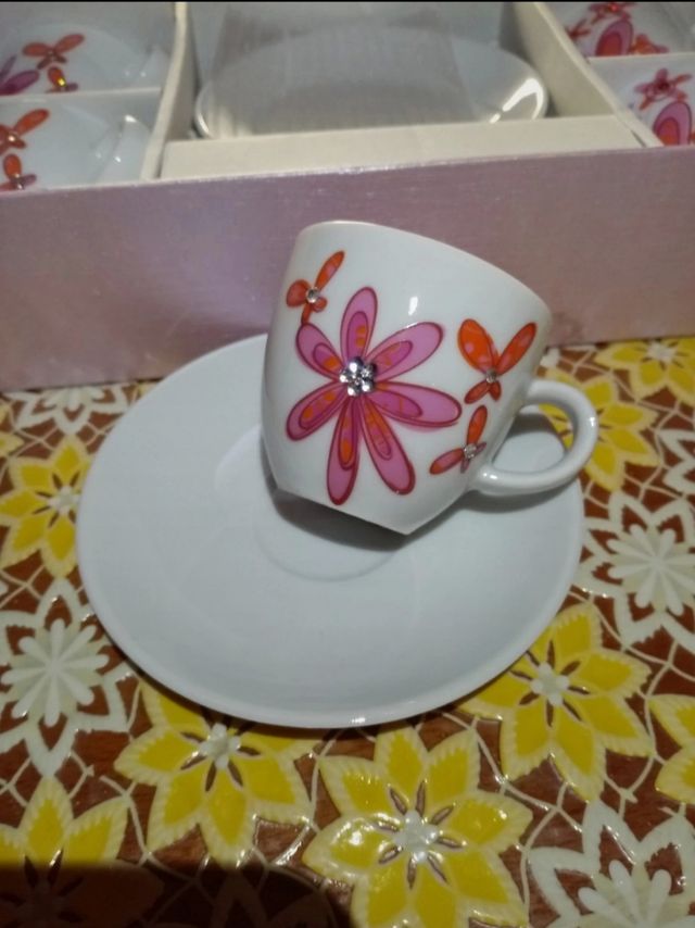 6 tazzine con decorazione