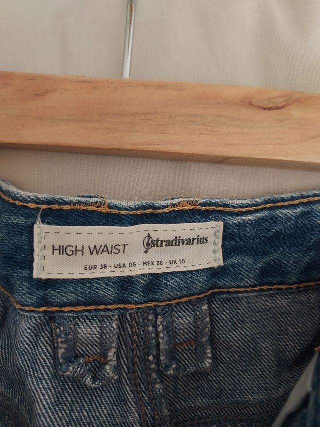 shorts cintura alta Stradivarius M 38