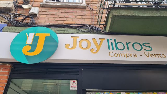 LIBROS DE TEXTO EN VALLECAS