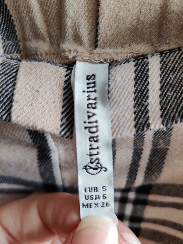 Short de cuadros ancho