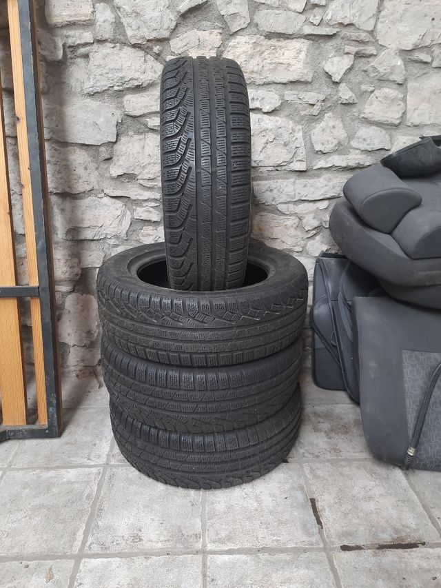 215/60/R17 96H M+S PIRELLI SOTTOZERO