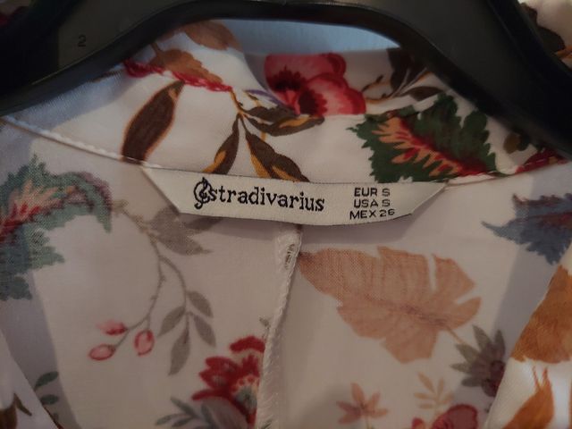 vestido Stradivarius