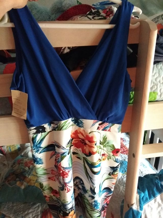 Vestido SIN ESTRENAR marca Paravientos