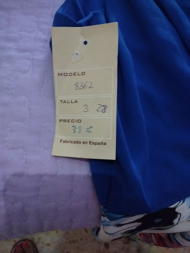 Vestido SIN ESTRENAR marca Paravientos