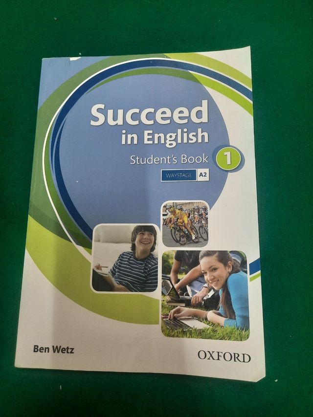 Succeed in English 1 Student's book waystage A2