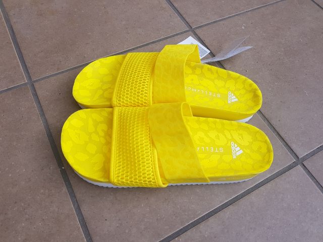 Chanclas Adidas Stella McCartney.  NUEVAS