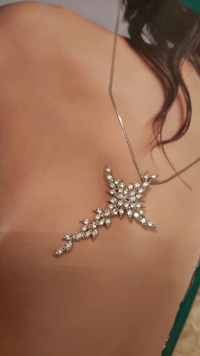 alta bigiotteria croce con pietre bianche