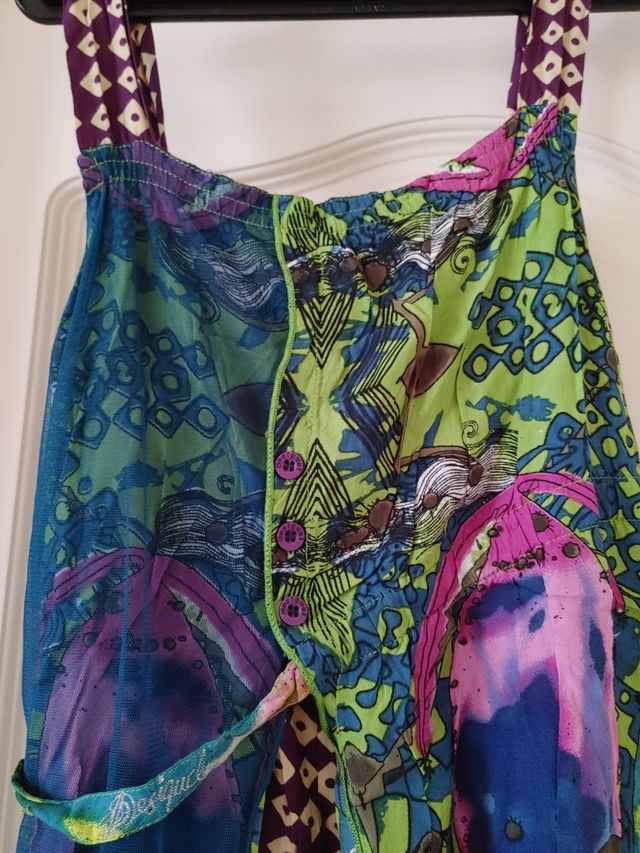 Vestido, actual, cómodo y muy frequito con varias