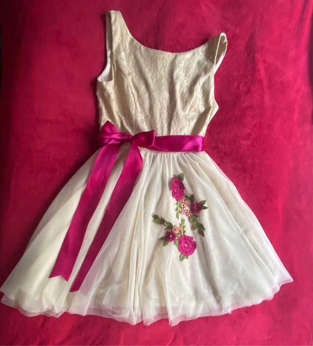 Vestido tul de fiesta talla 38 M con bordados