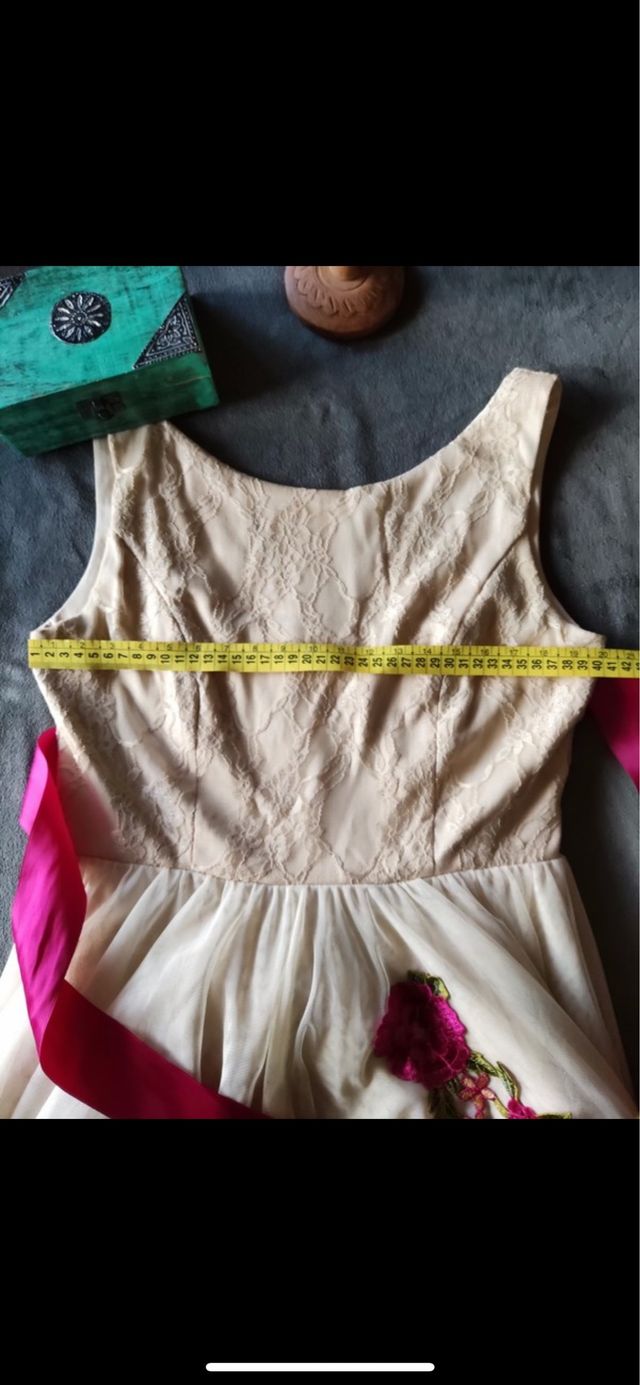 Vestido tul de fiesta talla 38 M con bordados