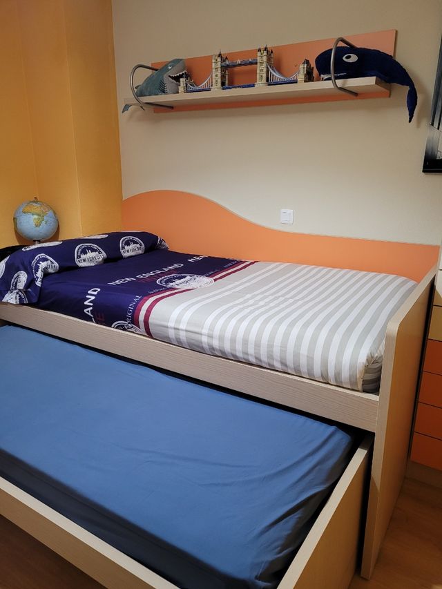 Compacto cama nido juvenil.