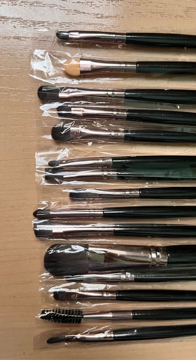 Pack de 15 brochas para maquillaje