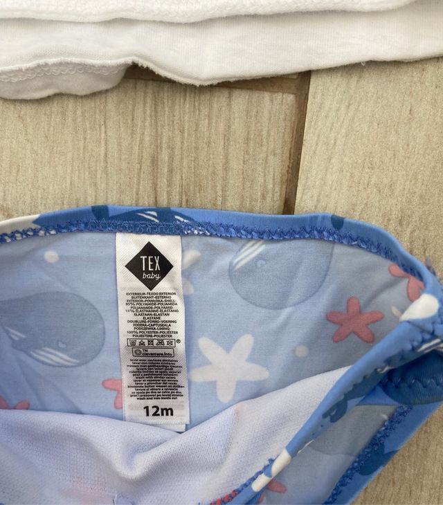 Conjunto camiseta y bañador bebé 1 año