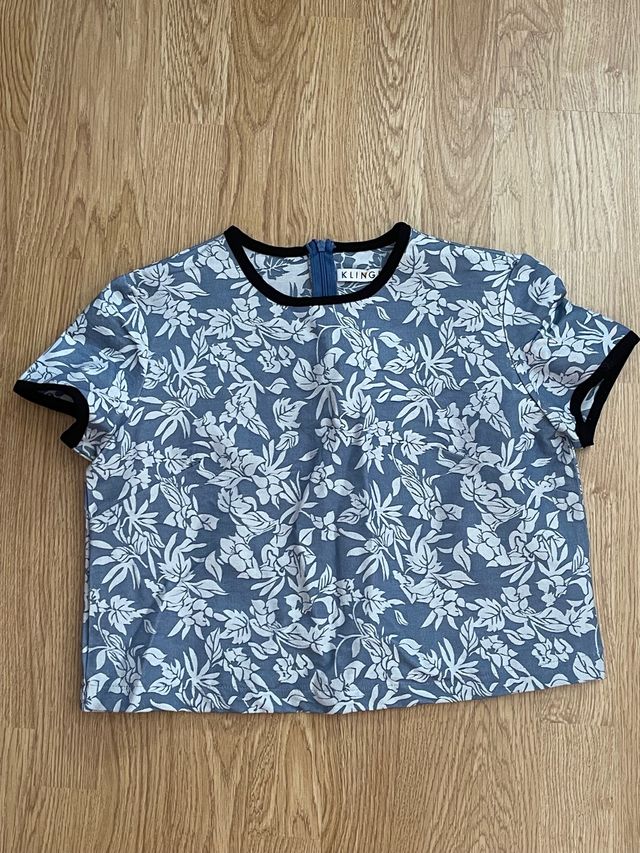 Camiseta floral
