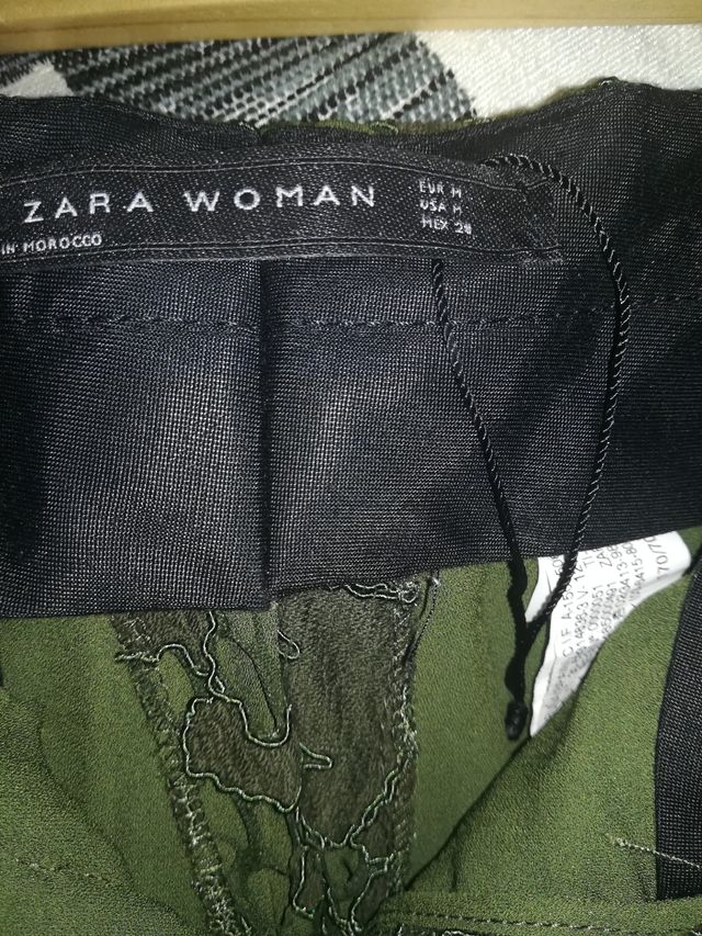 pantalón fluido bordados perforados Zara woman