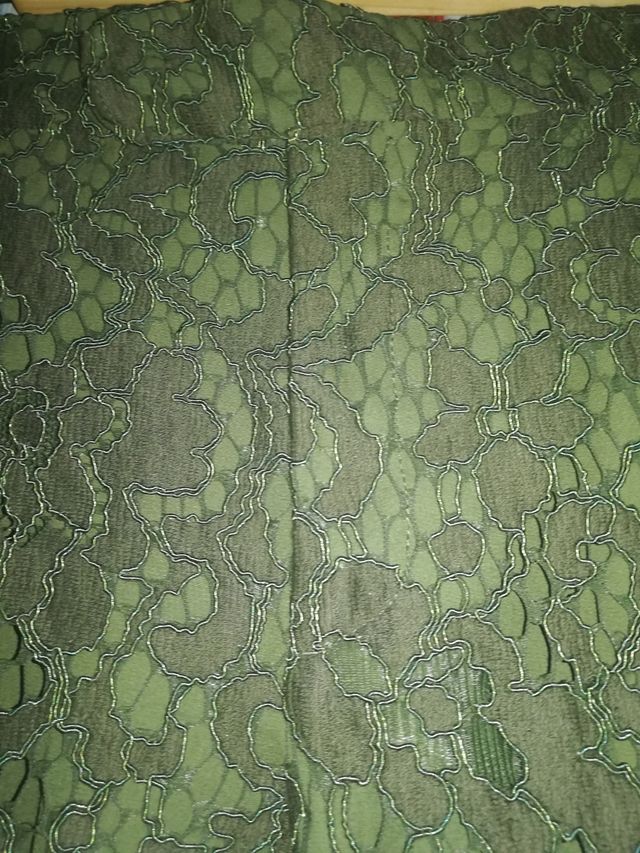 pantalón fluido bordados perforados Zara woman