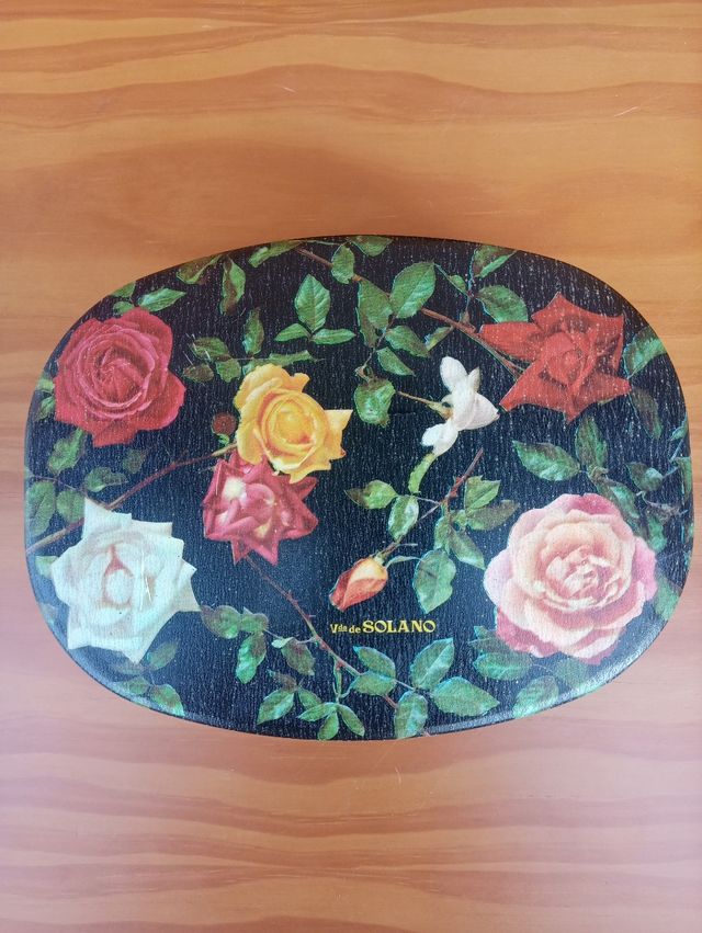 Cajas Latas Antiguas