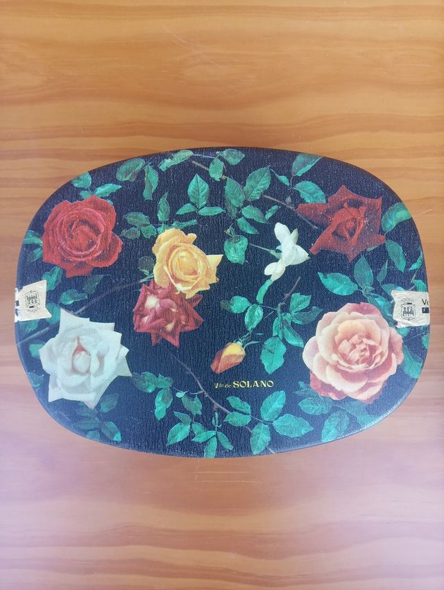 Cajas Latas Antiguas