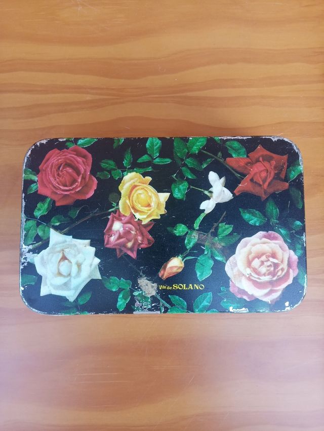 Cajas Latas Antiguas