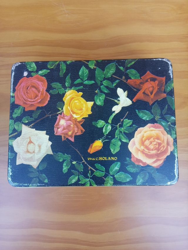 Cajas Latas Antiguas