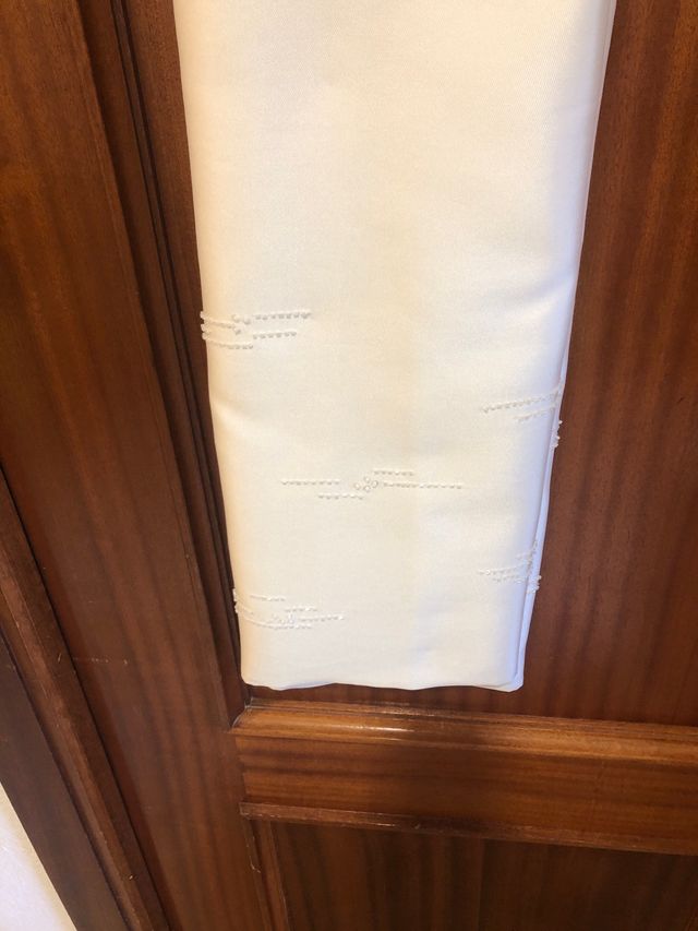 Chal de raso blanco de novia LIMPIO