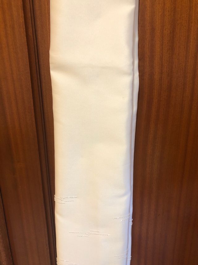 Chal de raso blanco de novia LIMPIO