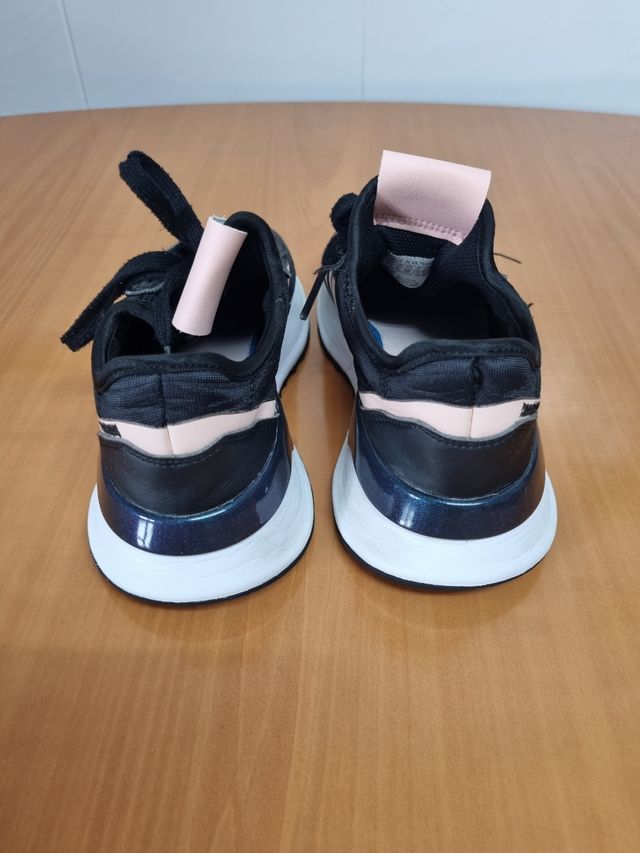 Zapatillas Adidas chica T.38.