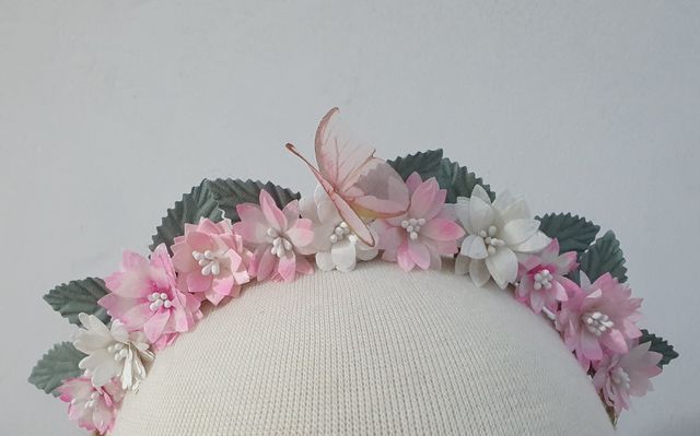 Corona Comunión flores rosas y blancas