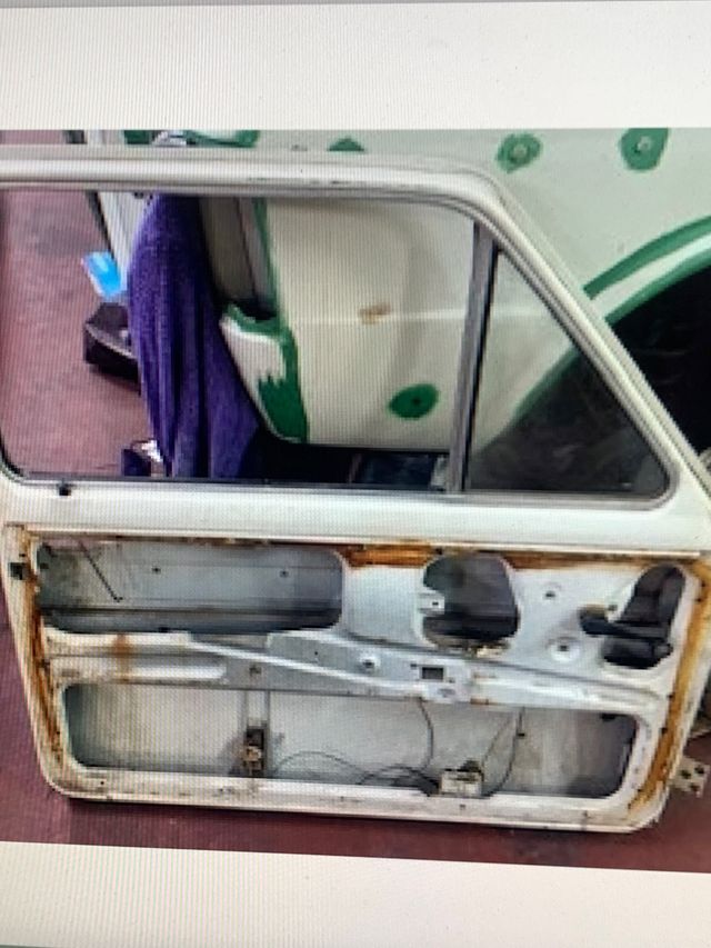 Puertas capo y demás para seat 133, perfectas