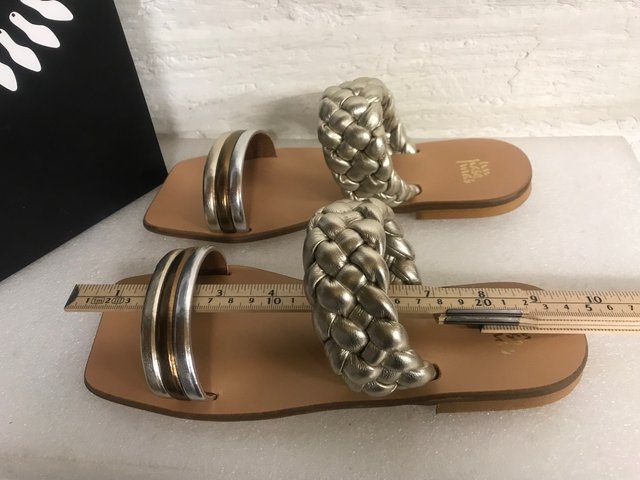 Sandalias Planas Piel Un paso más NUEVAS T. -38