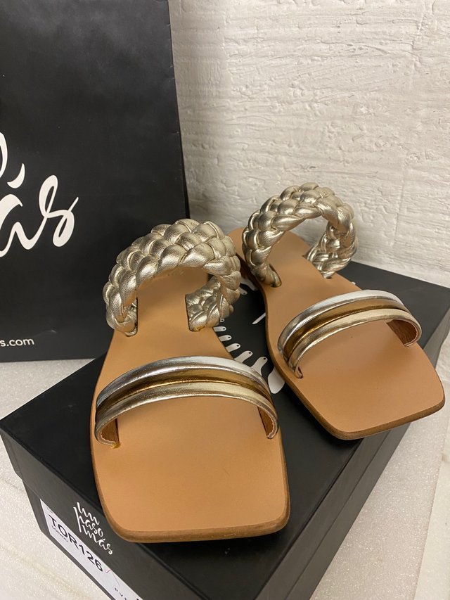 Sandalias Planas Piel Un paso más NUEVAS T. -38
