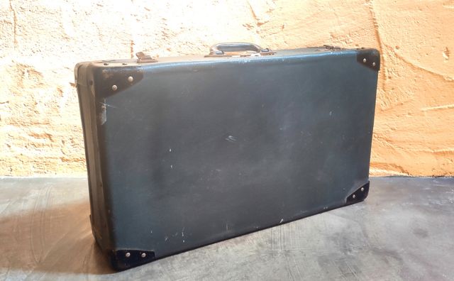 Maleta para decoración de escaparates