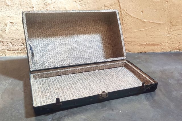 Maleta para decoración de escaparates