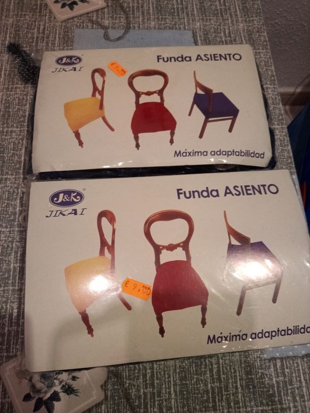 Lote fundasofá. de 2 plaza!y 4 asientos de silla