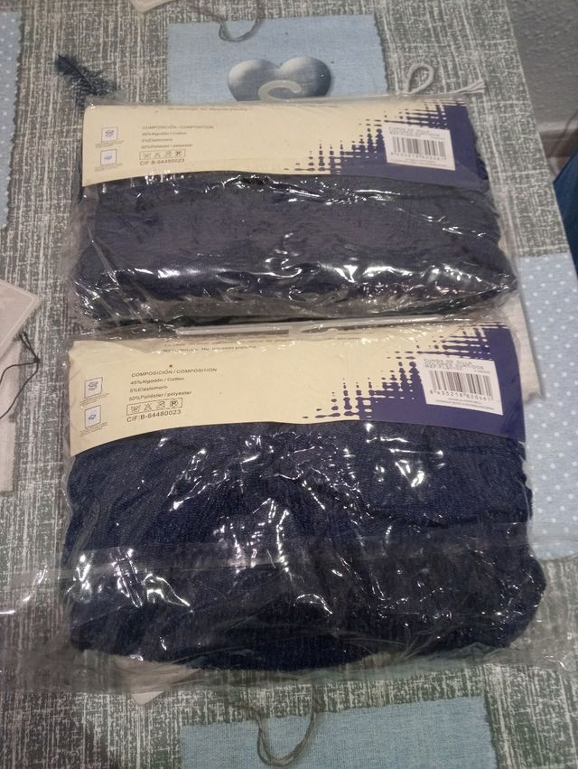 Lote fundasofá. de 2 plaza!y 4 asientos de silla