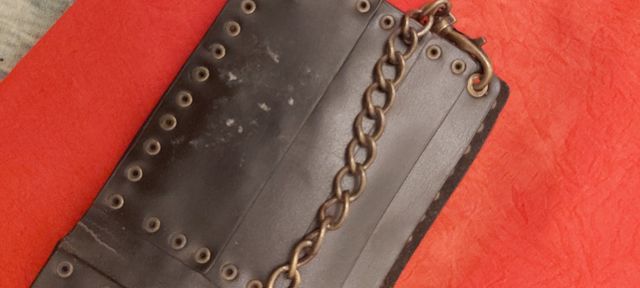 portafoglio e carte da polso