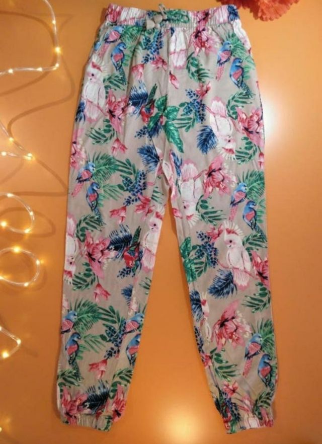 NUEVO Pantalón fluido Talla 9 y 10 años