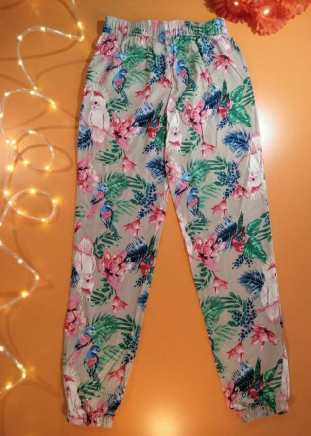 NUEVO Pantalón fluido Talla 9 y 10 años
